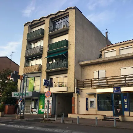 T1 Bis Hyper Centre, Jolie Vue Balcon, Commerce, Bus A 50 M, Parking