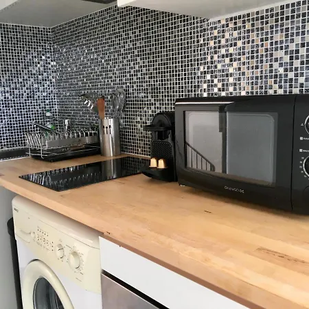 T1 Bis Hyper Centre, Jolie Vue Balcon, Commerce, Bus A 50 M, Parking Apartment