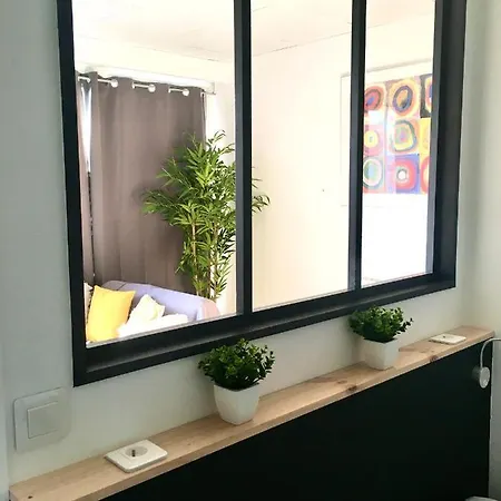 T1 Bis Hyper Centre, Jolie Vue Balcon, Commerce, Bus A 50 M, Parking *